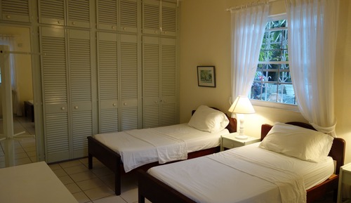 Inchcape Seaside Villas - House Sunset Downstairs