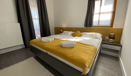 Deluxe Double Room (1)