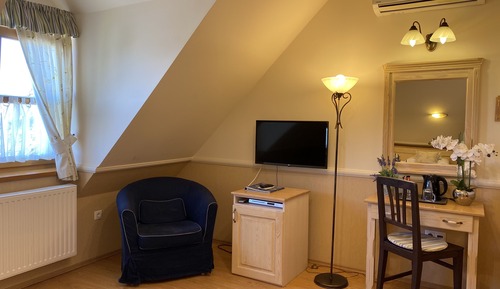 Classic Double Room with terrace (5)