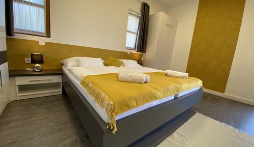 Deluxe Triple Room (8)