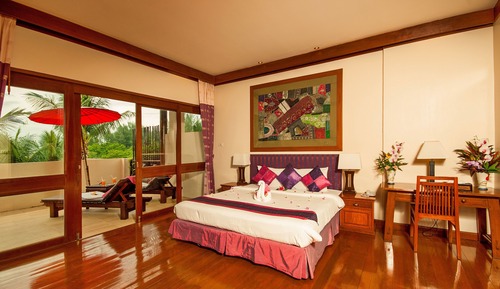 Deluxe Double Room, 1 King Bed, Balcony, Garden View