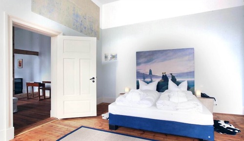 Studio Suite, 2 Bedrooms