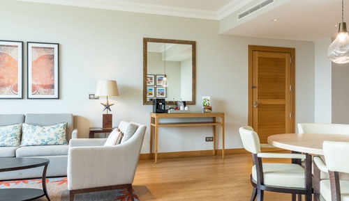 Deluxe Suite, 1 King Bed
