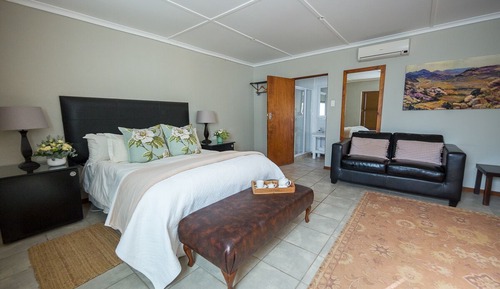 Family Room (with Shower)