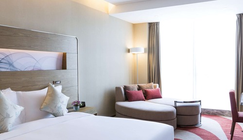 Family Room, 1 King Bed with Sofa bed