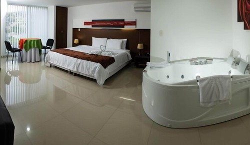 Junior Suite (air conditioner)