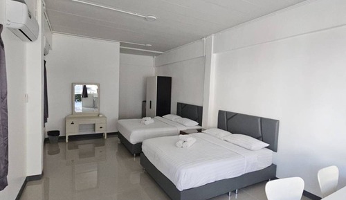 Deluxe Quadruple Room, 2 Queen Beds