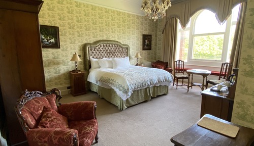 Romantic Suite, Ensuite, Garden View (Victoria)