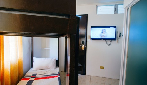 Economy Bunk Room