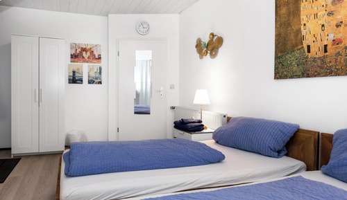 Double Room, Shared Bathroom (Kitchen)