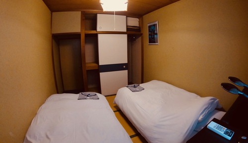 Economy Twin Room