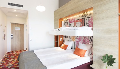 Stylish Triple Room