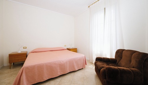 City Apartment, 2 Bedrooms, Kitchen