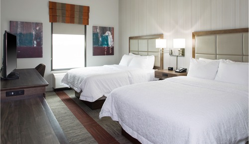 Room, 2 Queen Beds, Accessible, Bathtub (Mobility & Hearing)
