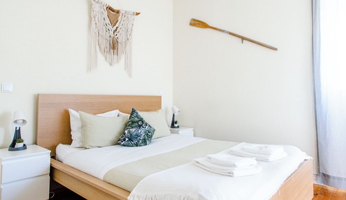 Double Room, Shared Bathroom (Rua 19)