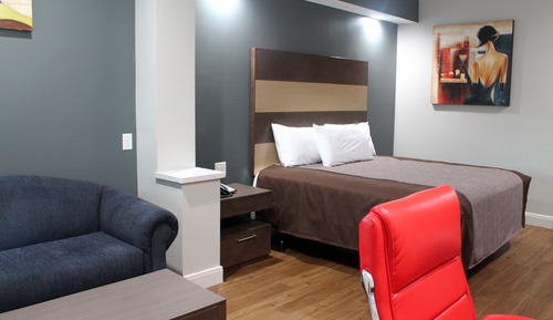 Standard Room, 1 King Bed, Non Smoking, Refrigerator & Microwave