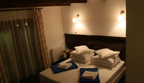 Standard Double Room, 2 Twin Beds, Garden View