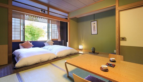 Club Room with Bathroom