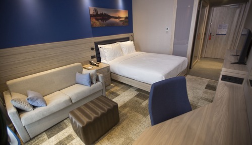 Family Room, 1 Queen Bed, Non Smoking