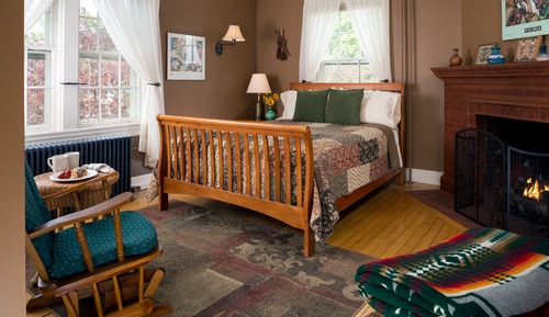 Owasco 1 Queen Bed