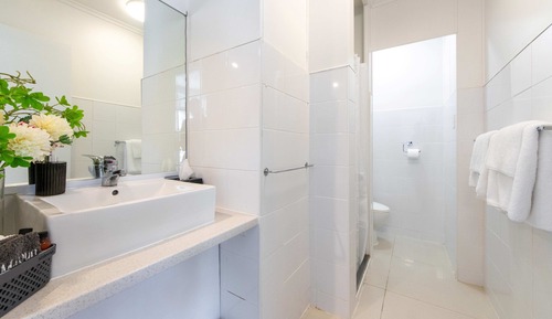 Deluxe Suite, 1 Bedroom, Kitchenette, Garden View (Unit 5)