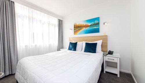 Superior Suite, 1 Bedroom, Kitchenette, Garden View (Unit 3)