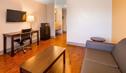 Suite, 2 Queen Beds, Non Smoking, Refrigerator & Microwave