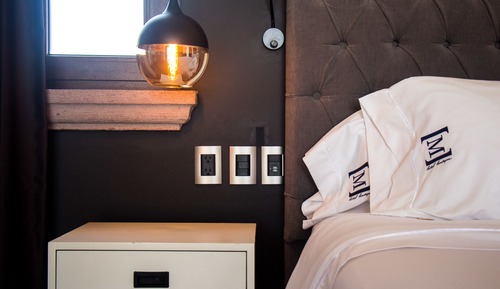 Junior Suite, 1 King Bed, Balcony, City View