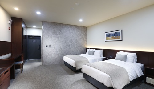 Family Twin Room