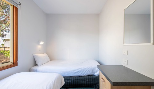Family Cabin - Sleeps 4