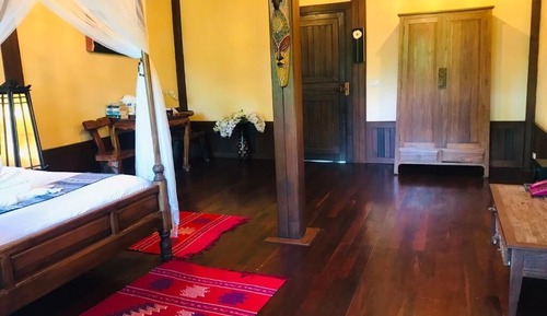 Deluxe Double Room with Air Conditioning