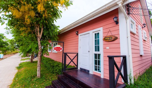 Cottage - Garden View
