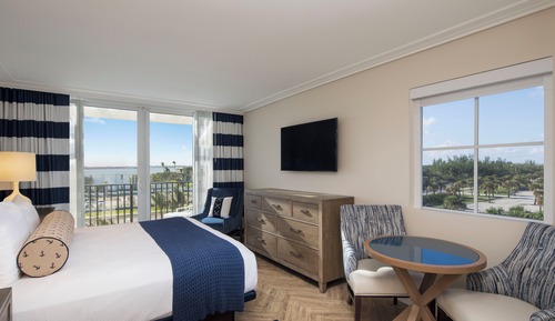 Suite, 1 King Bed with Sofa bed, Kitchenette, Oceanfront