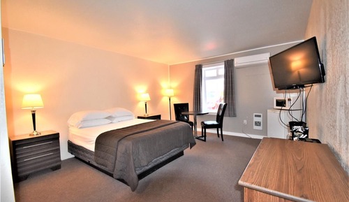 Standard Room, 1 Queen Bed