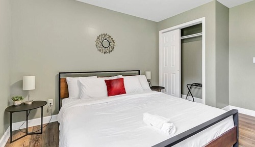 Apartment, Multiple Beds, Pool Access, Garden View (Bethany B Huntsville Oasis)