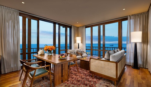 Signature Suite
