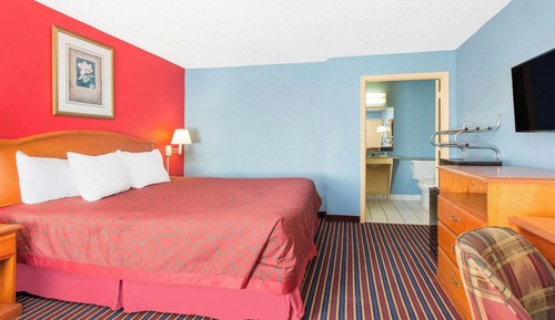 Standard Room, 1 King Bed