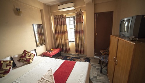 Basic Double Room, Pool View