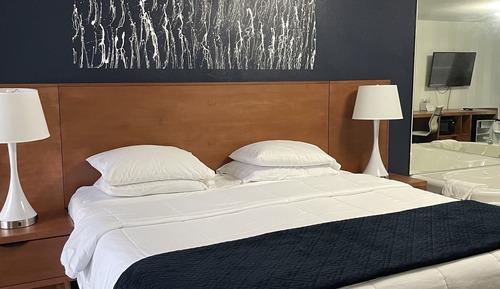 Room, Ensuite (Jacuzzi room)