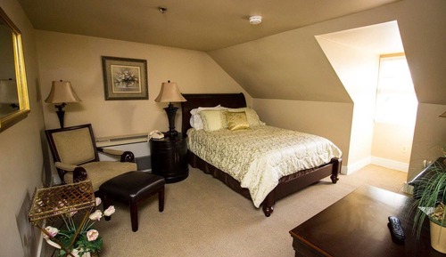 Opal Room