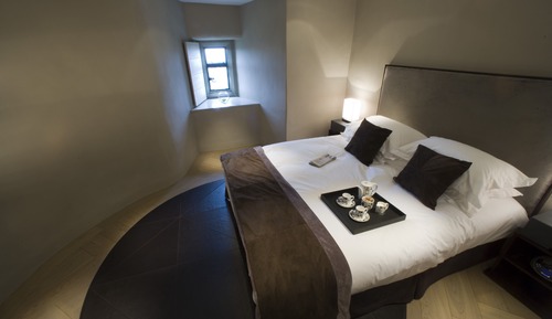 Double Room, 1 King Bed (Nest)