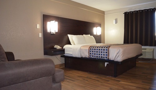 Standard Room, 1 King Bed