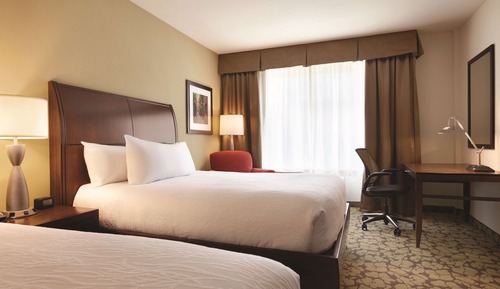 Room, 2 Queen Beds, Accessible (Roll In Shower)