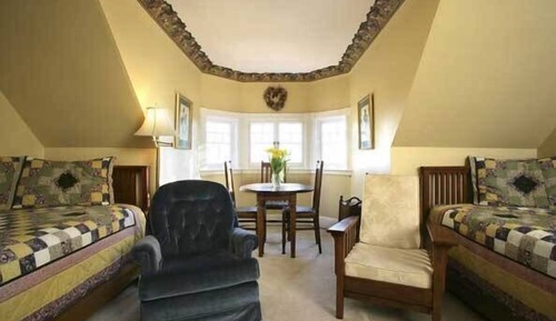 Peake Suite, 1 Queen Bed and 2 Single Bed, Third Floor