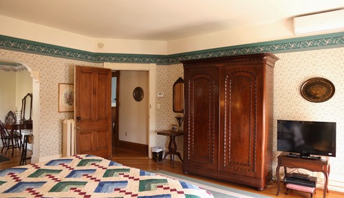 Premier Suite, 1 King Bed, Second Floor