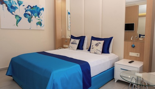 Classic Double Room, Balcony (DZB)