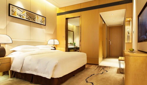 Deluxe Room, 1 King Bed, Non Smoking