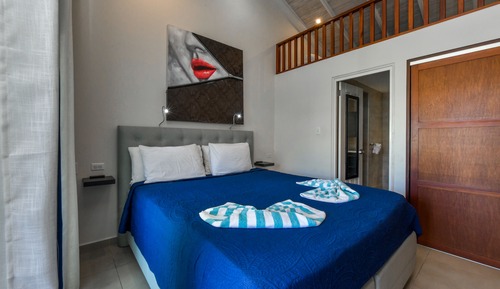 Pool side Suite with Loft (2-53) 