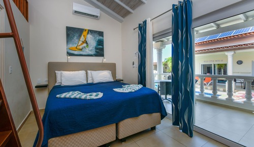 Pool side Suite with Loft (3-53)