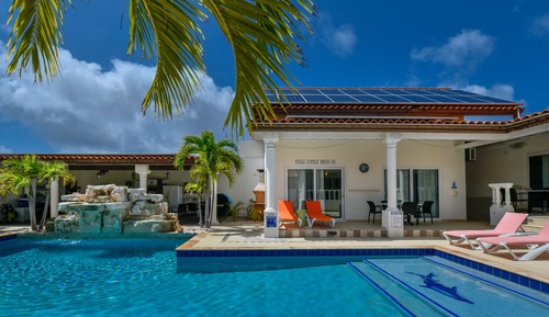 Pool side Villa Little 2 with Gallery